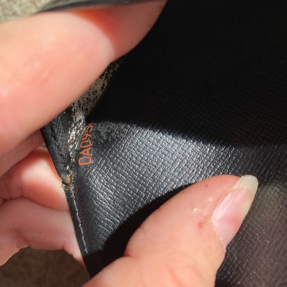 Authentic Louis Vuitton Epi leather Agenda Cover black silver - Picture 9 of 13